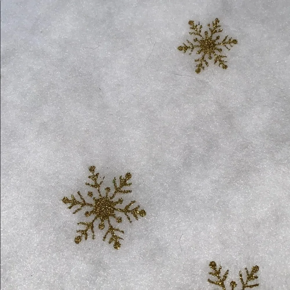 ‎Vtg white Christmas tree skirt /gold snowflakes